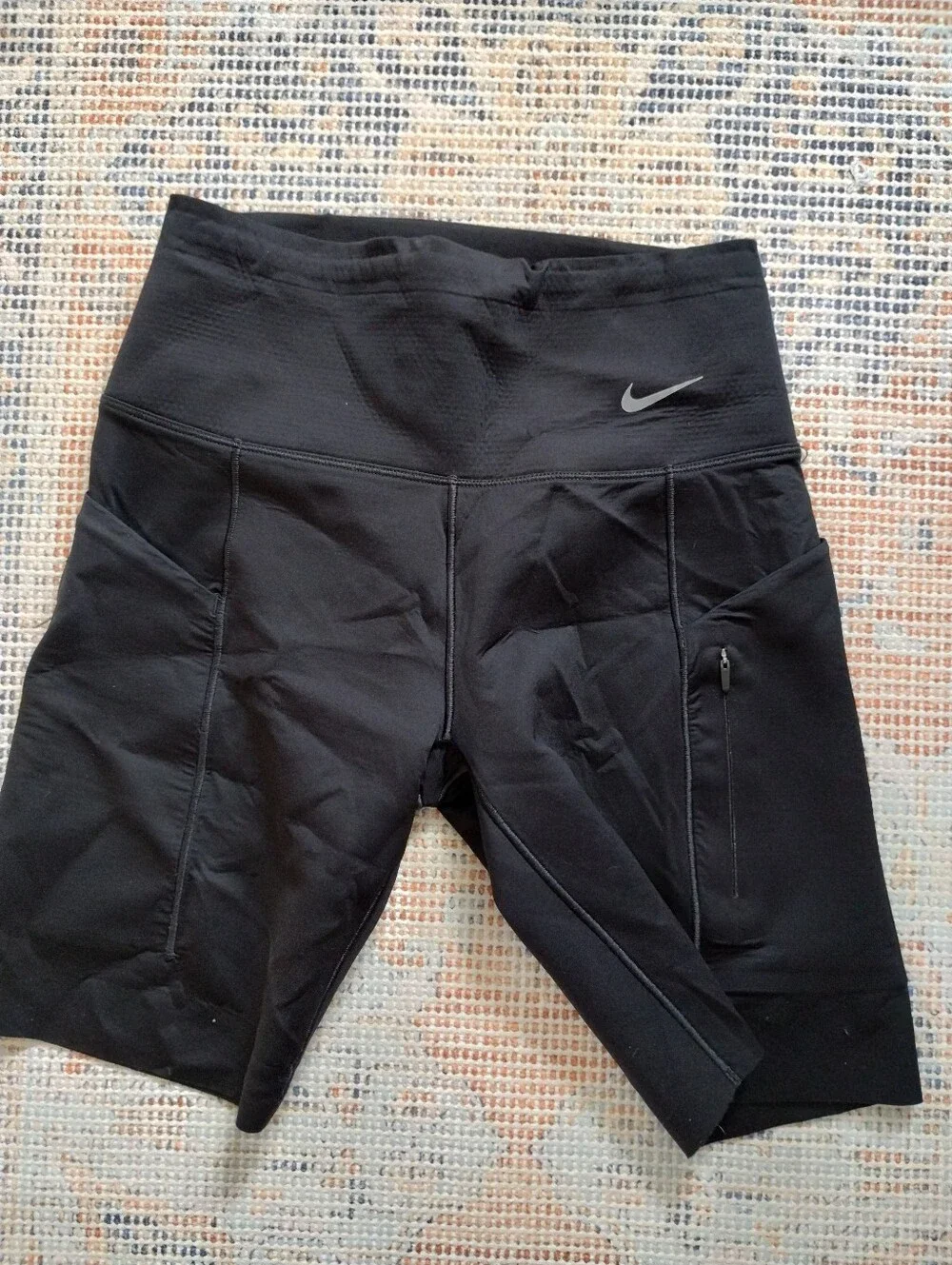 Nike Black High-Waist Pocket Leggings with Reflective Swoosh